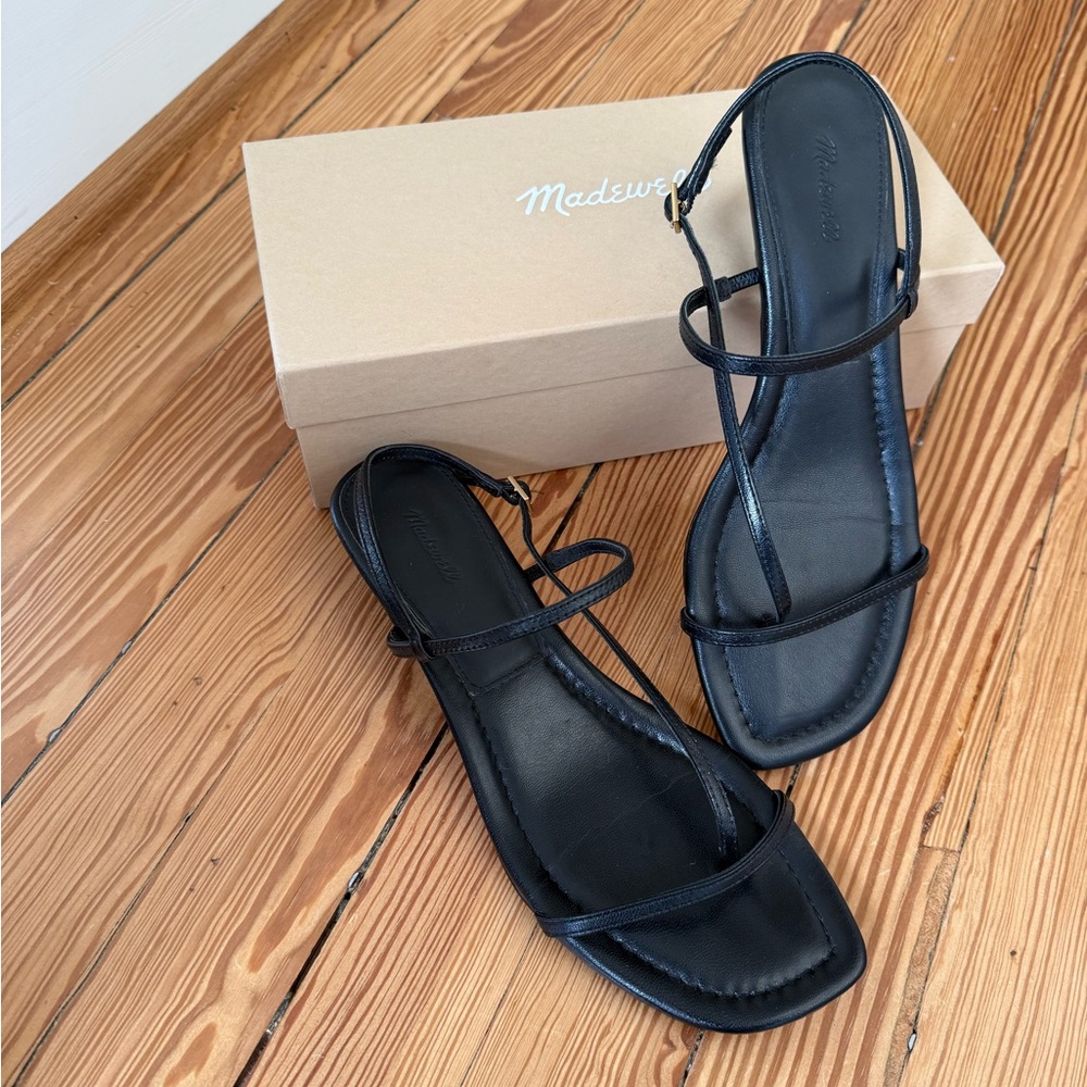 Madewell The Maycie Asymmetric T-Strap Sandal True Black size 9